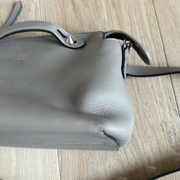 Fendi bag - Picture 2 of 7
